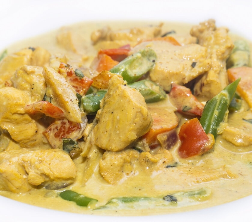 Green Chicken And Vegetable Curry