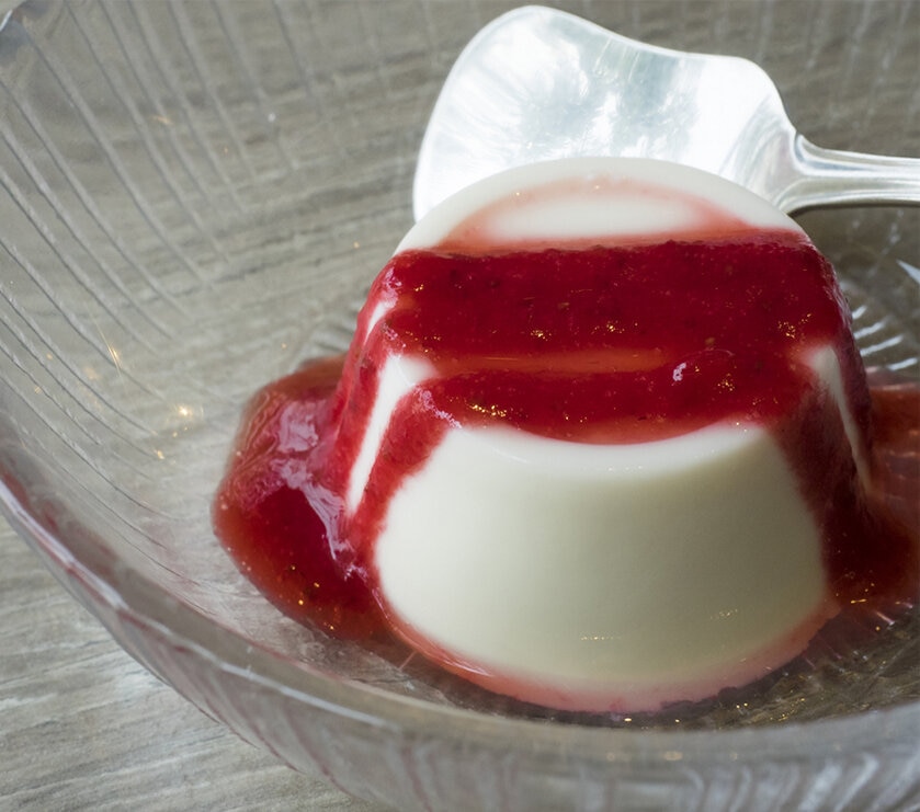 Low Fat Lemon Pannacotta With Fresh Strawberry Sauce